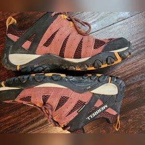 Merrell Hiking Shoes in Burgundy and Black